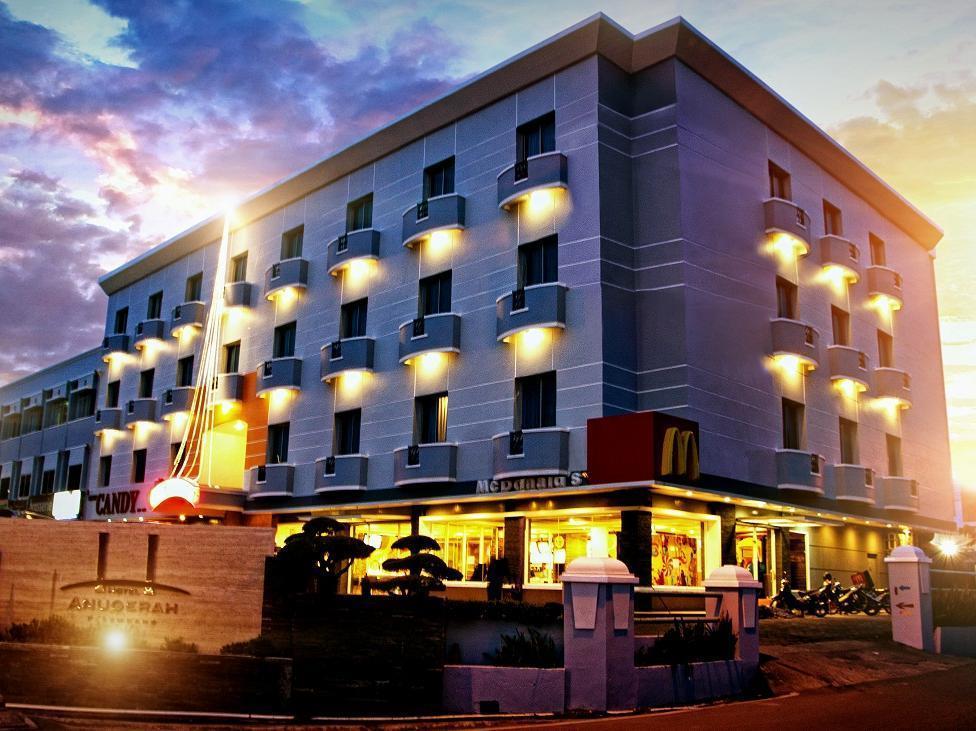 Hotel Anugerah Palembang Exterior foto