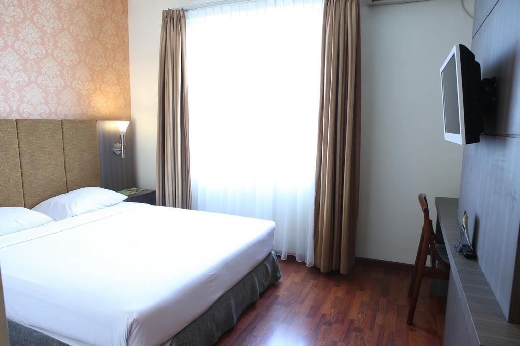 Hotel Anugerah Palembang Exterior foto