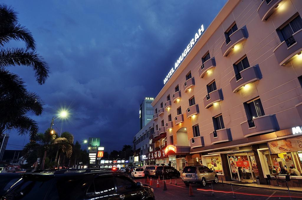 Hotel Anugerah Palembang Exterior foto