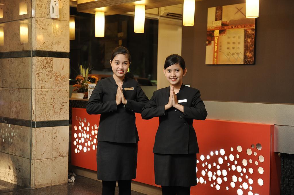 Hotel Anugerah Palembang Exterior foto