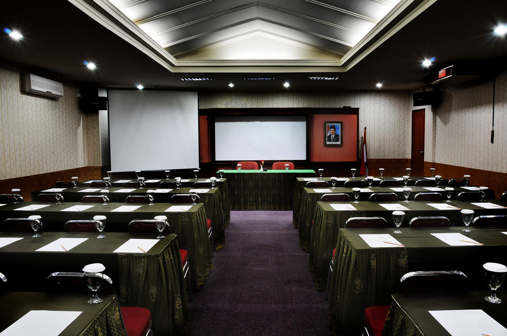 Hotel Anugerah Palembang Exterior foto
