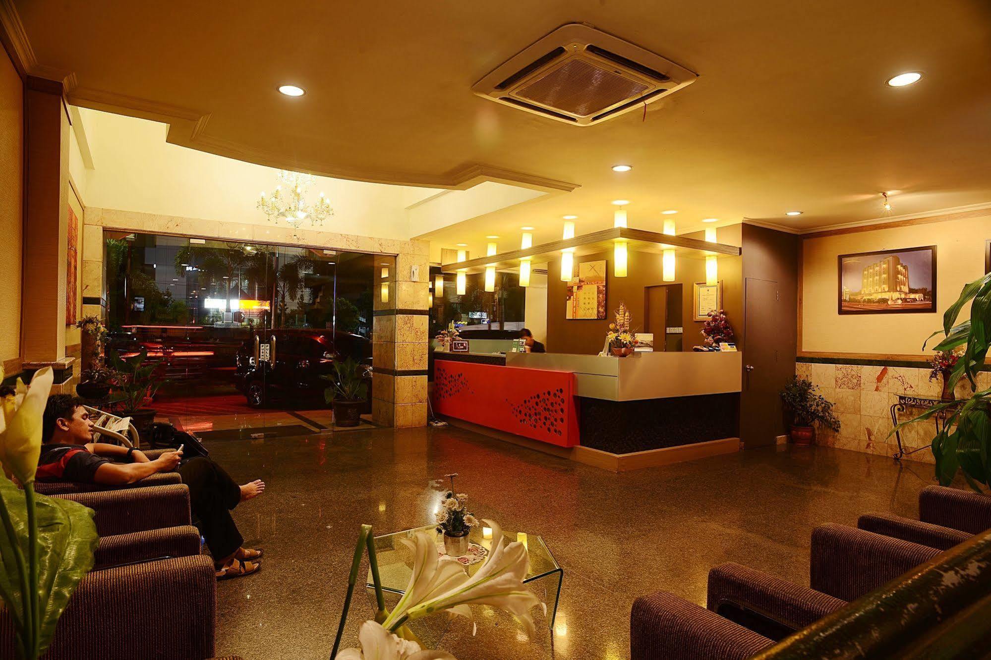 Hotel Anugerah Palembang Exterior foto