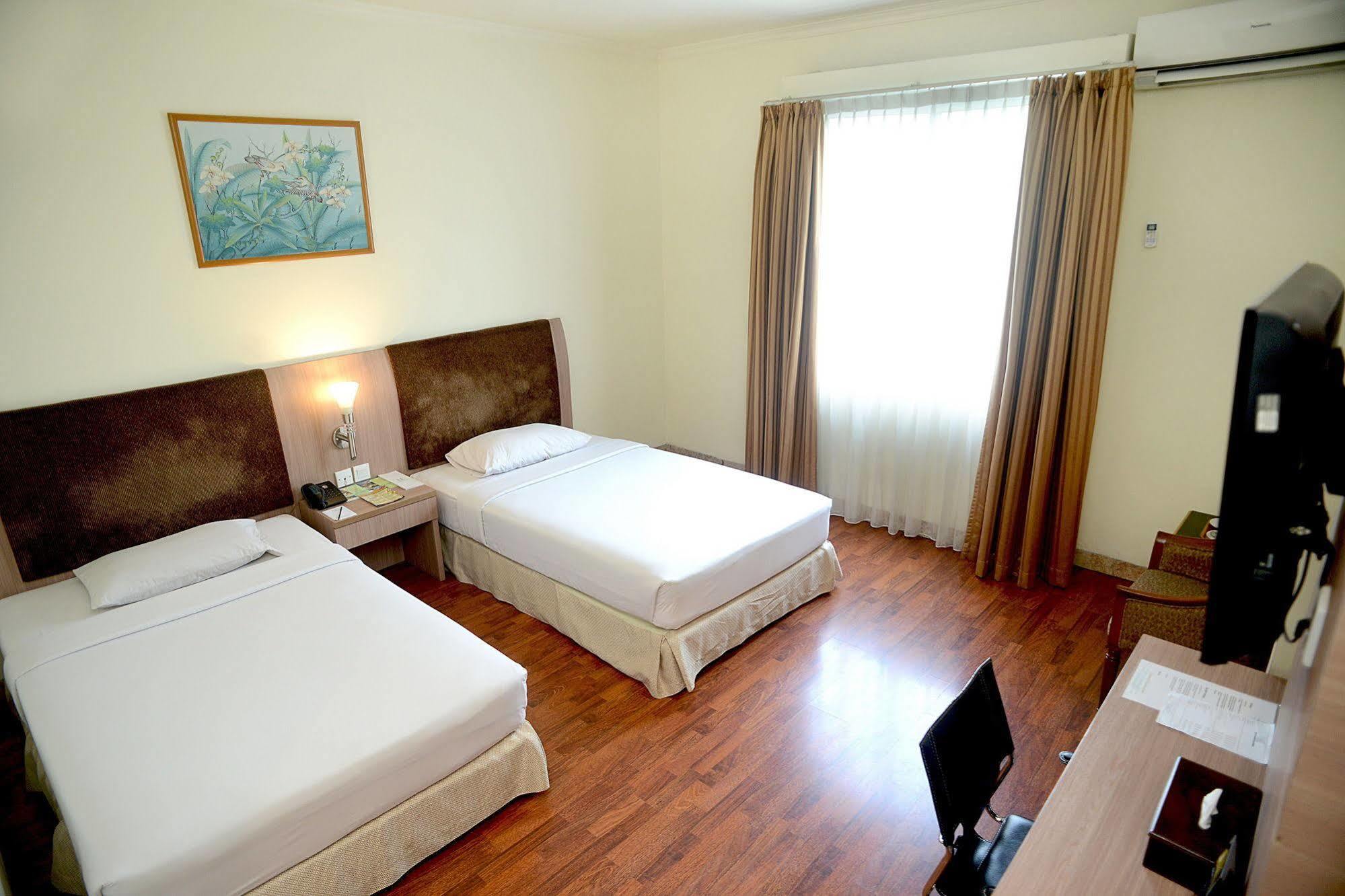 Hotel Anugerah Palembang Exterior foto