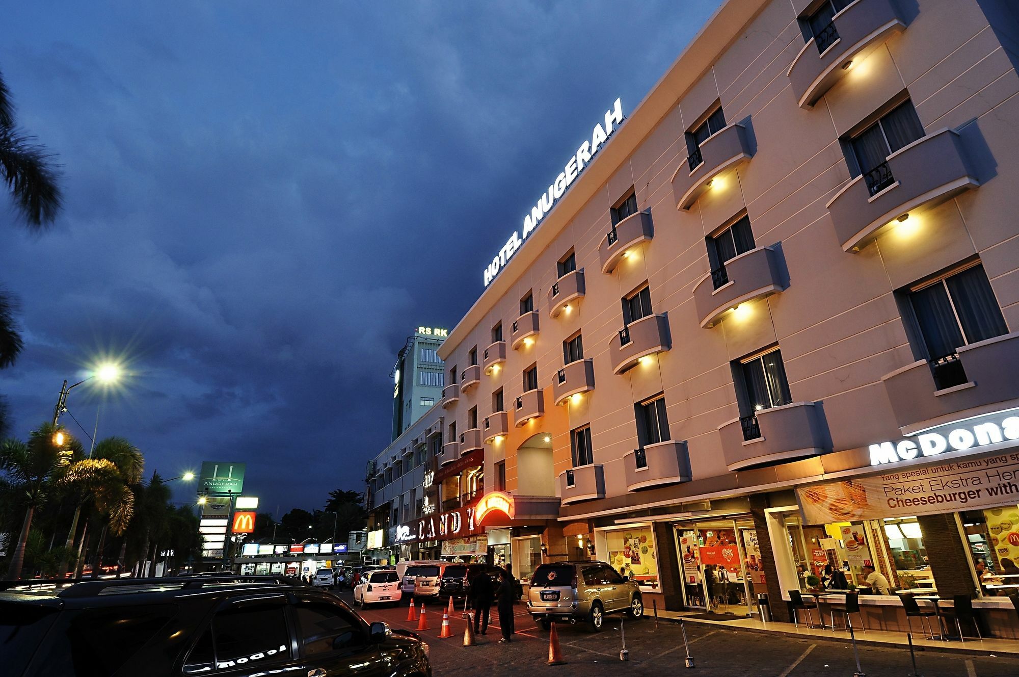 Hotel Anugerah Palembang Exterior foto